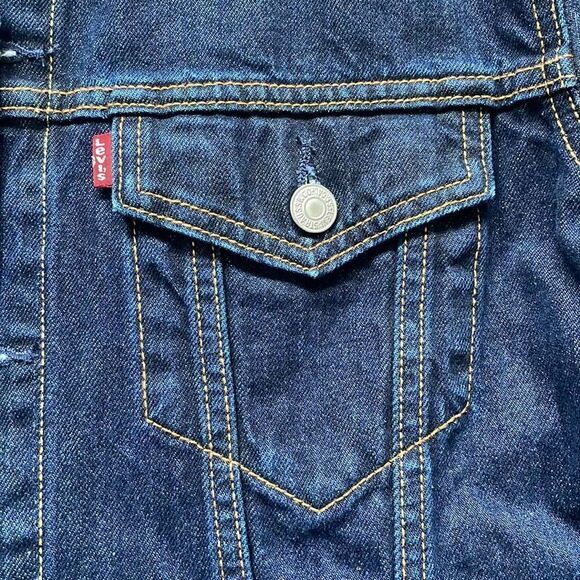 Levi’s Trucker Denim Jacket size Medium new. - Picture 3 of 11